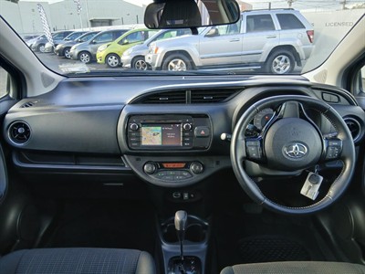 2017 Toyota Yaris - Thumbnail