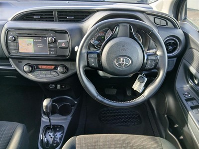 2017 Toyota Yaris - Thumbnail