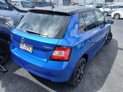 2017 Skoda Fabia - Thumbnail