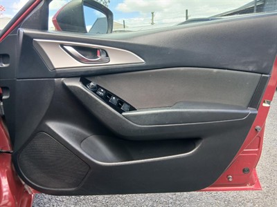 2017 Mazda Mazda3 - Thumbnail