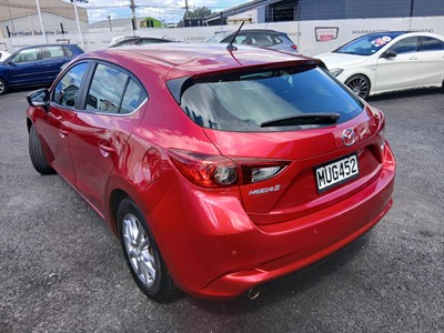 2017 Mazda Mazda3 - Thumbnail