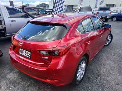 2017 Mazda Mazda3 - Thumbnail