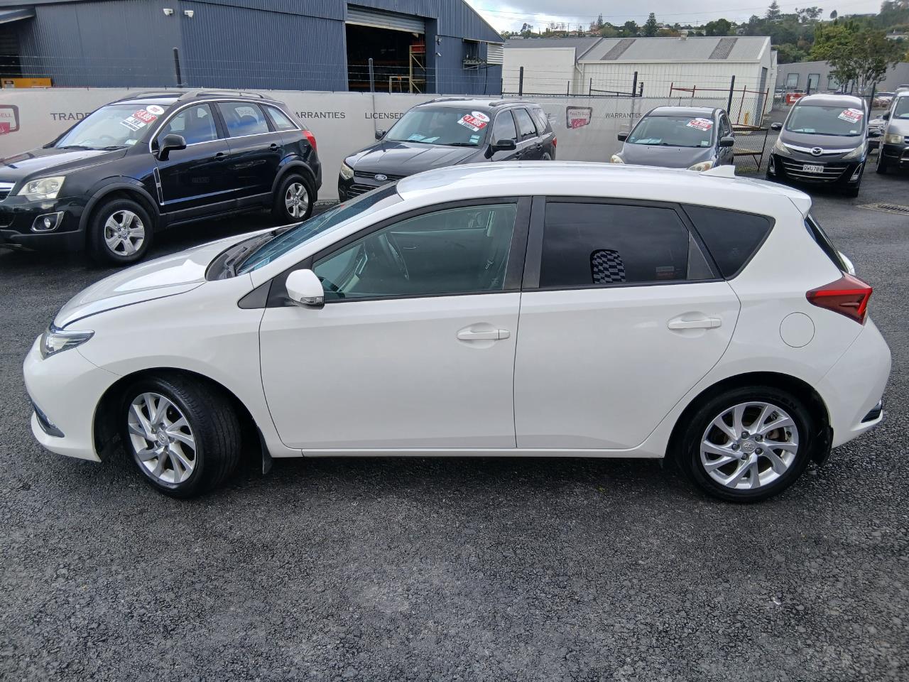 2017 Toyota COROLLA