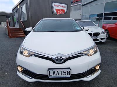 2017 Toyota COROLLA - Thumbnail