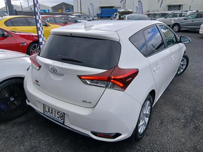 2017 Toyota COROLLA - Thumbnail