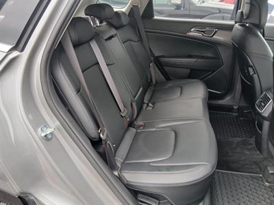 2023 Kia Sportage - Thumbnail