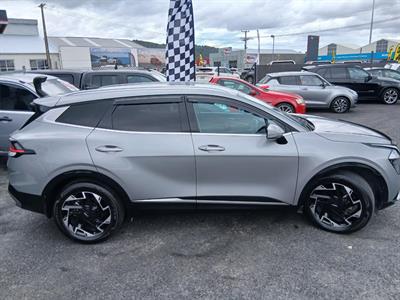 2023 Kia Sportage - Thumbnail