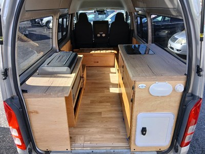 2020 Toyota HIACE - Thumbnail