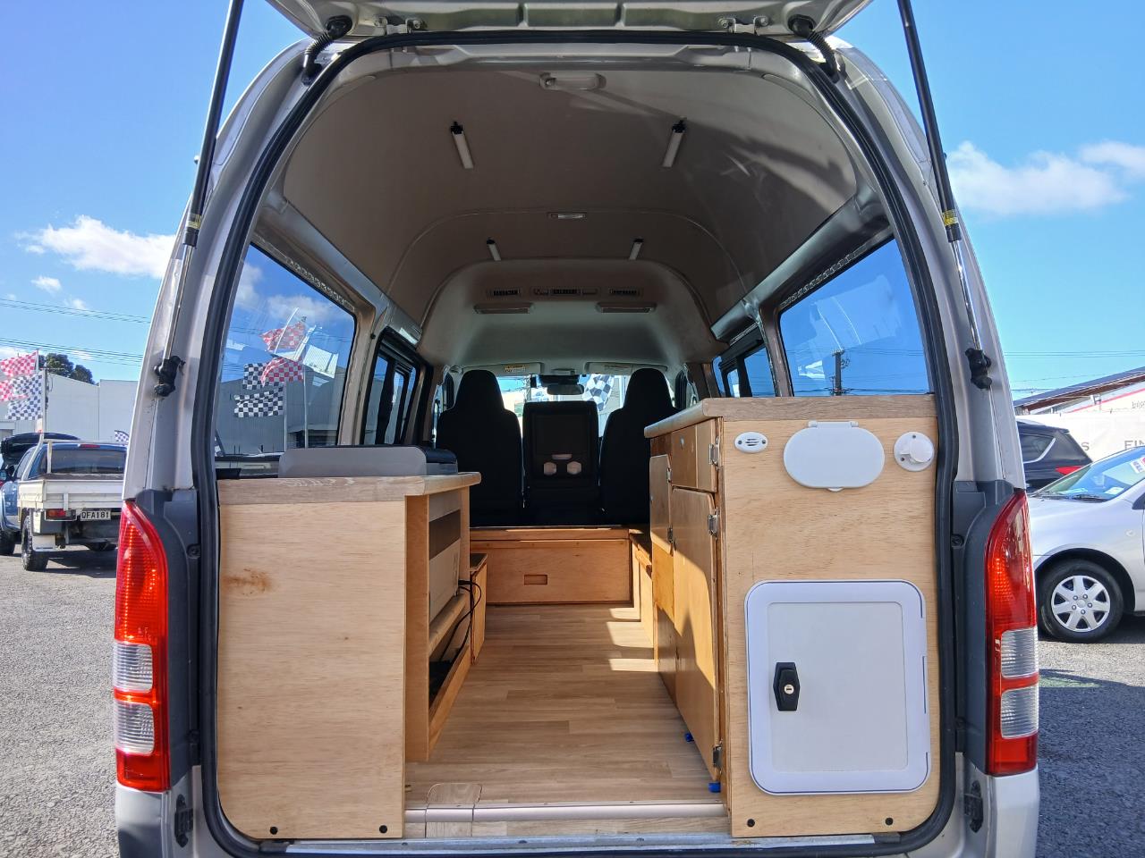 2020 Toyota HIACE