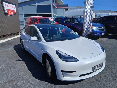 2019 Tesla Model 3 - Thumbnail
