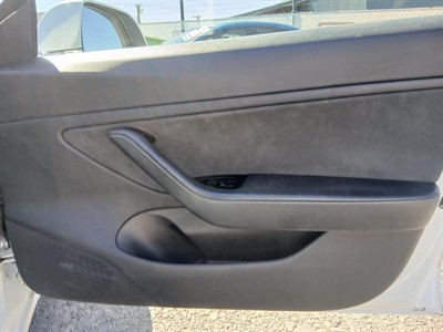 2019 Tesla Model 3 - Thumbnail