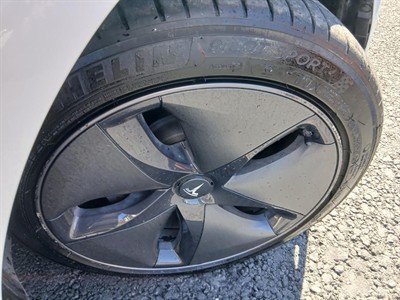 2019 Tesla Model 3 - Thumbnail