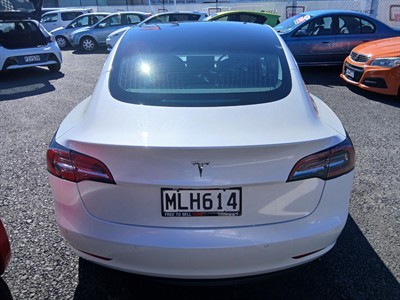 2019 Tesla Model 3 - Thumbnail