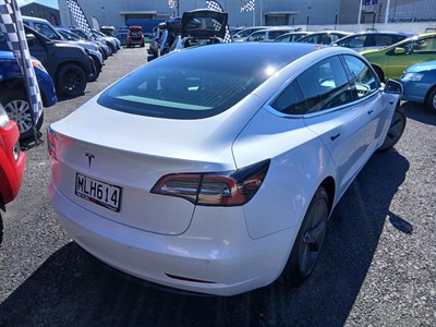 2019 Tesla Model 3 - Thumbnail