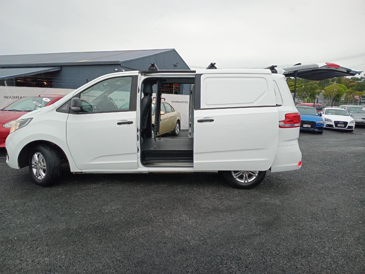 2021 LDV G10