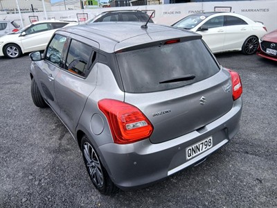 2022 Suzuki Swift - Thumbnail
