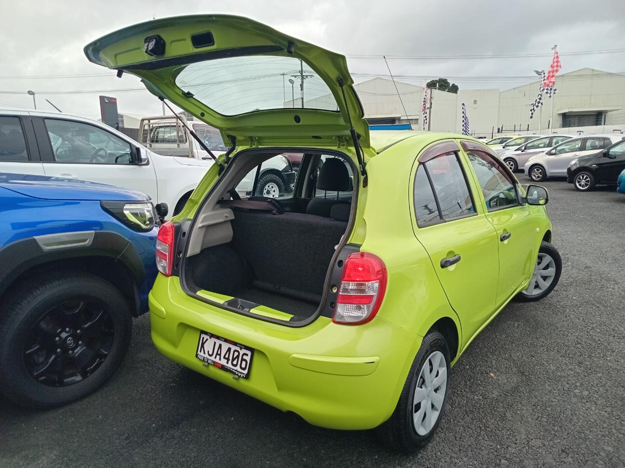 2011 Nissan March