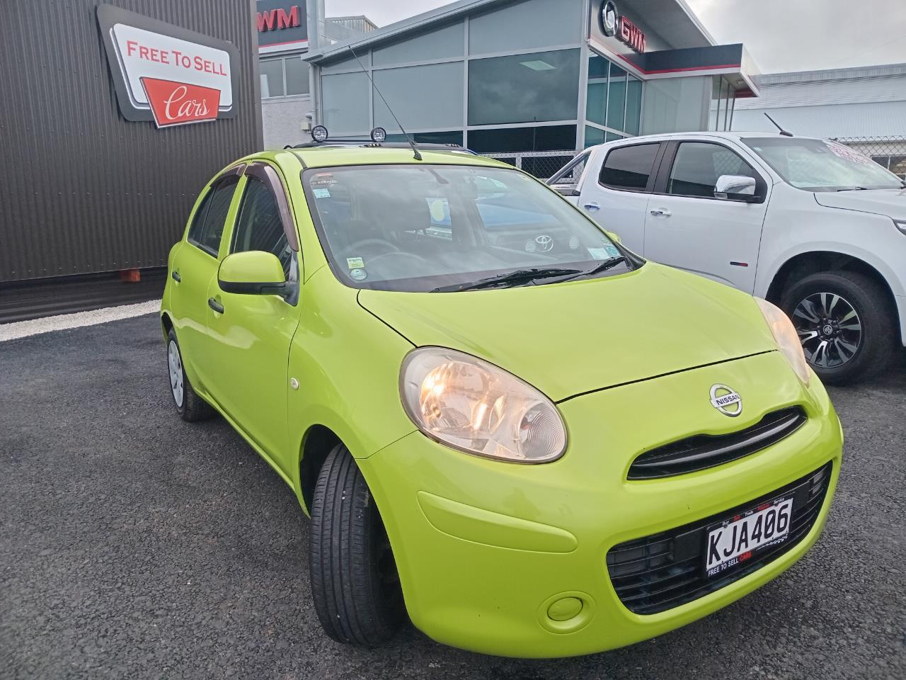 2011 Nissan March